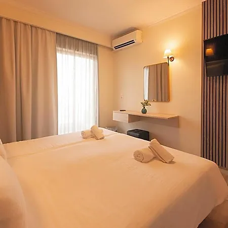 Chrispy Living Ex Nefeli Hotel